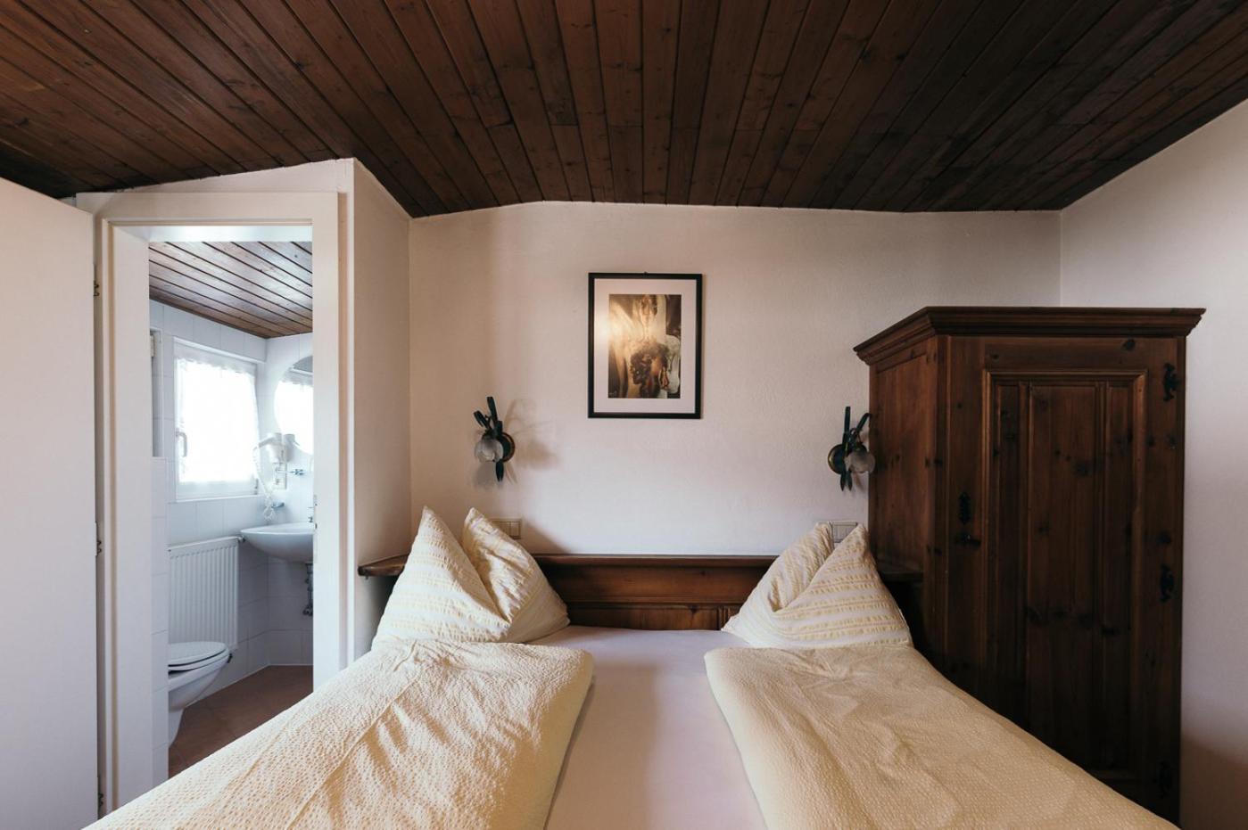 Gasthof Residence Brugghof & Erlhof Campo Tures Habitación foto