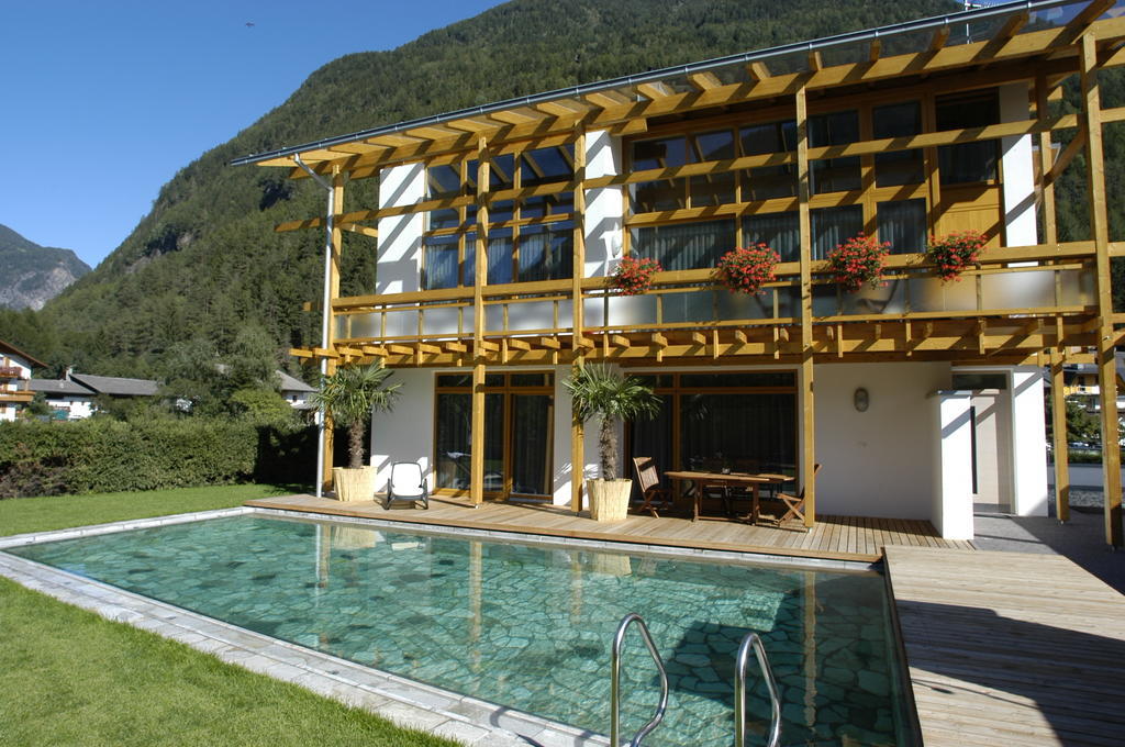 Gasthof Residence Brugghof & Erlhof Campo Tures Habitación foto
